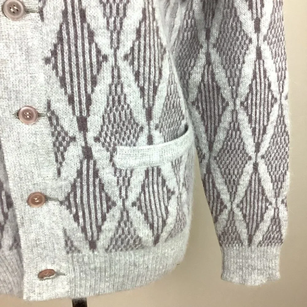 VINTAGE LAMBSWOOL UNIQUE GEOMETRIC DESIGN CARDIGAN - Picture 10 of 10